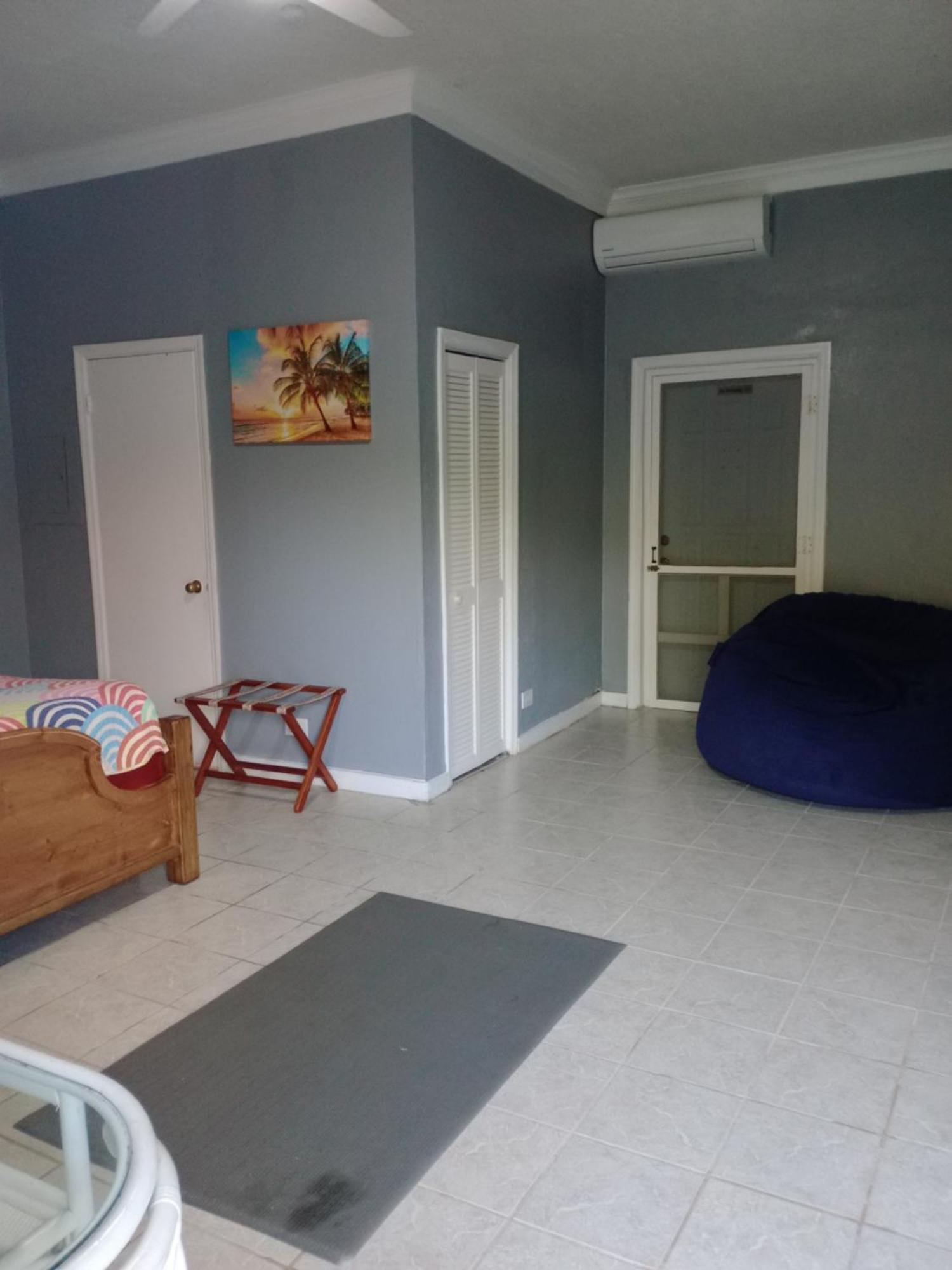 Gregory Town Surfers Manor Motel المظهر الخارجي الصورة